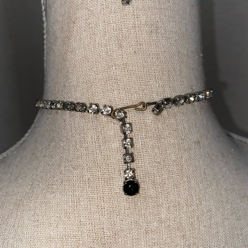 Black and crystal vintage necklace - Picture 3 of 5